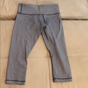 Plaid lulu lemon cropped leggings